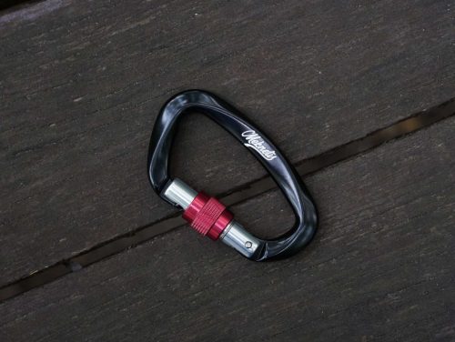 Alumínium karabiner 25KN fekete-piros